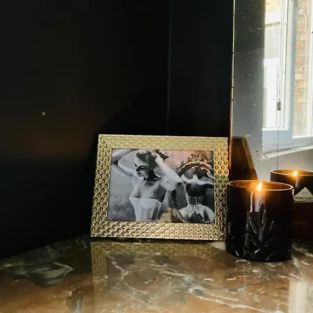 Living History - Suikernest Hotel apartamentowy *